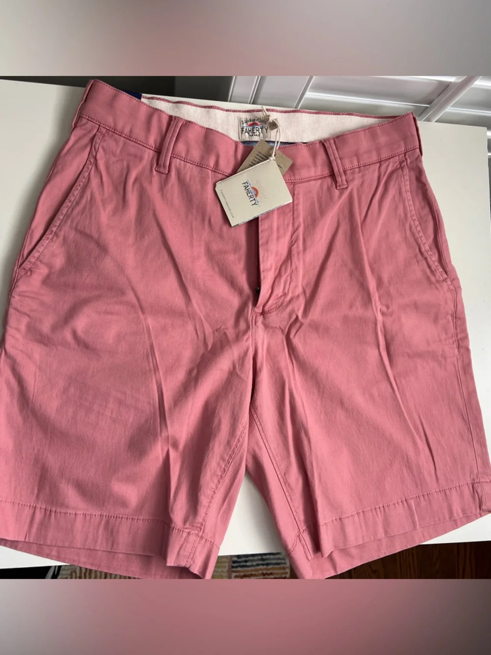 Faherty Island Life 8” Flat-Front Chino Shorts - Faded Flag
